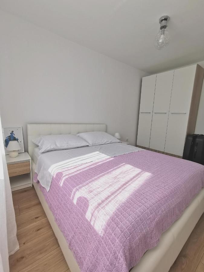 Ulike I Pini Apartment Pula Luaran gambar